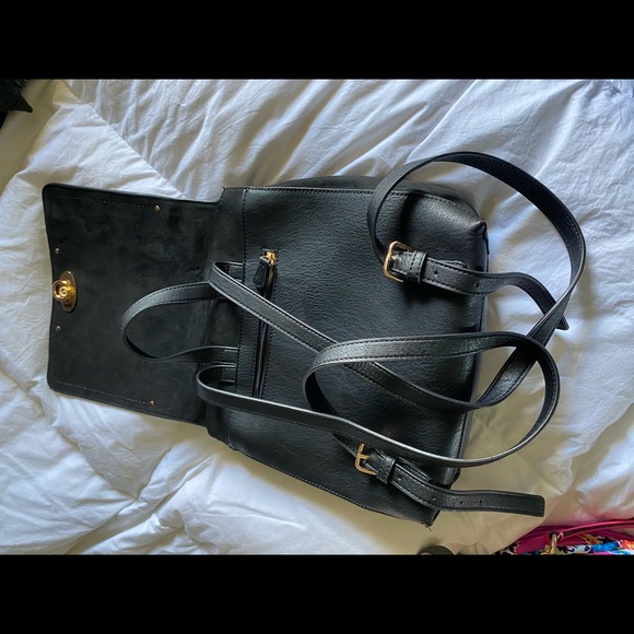 Black faux leather and suede purse backpack - Picture 3 of 3